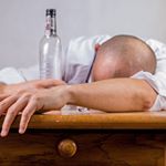 "The Christmas party is a minefield of hangovers, awkward moments over the coffee machine & regret. Pacing yourself is strongly recommended, as is encouraging everyone else to drink faster when you realise you're not pacing yourself very well..." Read the TraderLife Guide to Surviving the Festive Season… . #traderlife #trading #christmas #xmas #christmasparty #business #finance #fx #forex #markets #shares #stocks #thecity #xmasparty #trader #lifestyle #traderlifestyle #trade