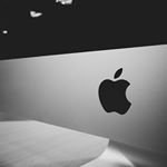 Today in trading history - Enron's Jeffrey Skilling is charged with fraud and insider trading (2004). Facebook buys Whatsapp for $19.6bn (2014). And in 1987, the domain name Apple.com was registered. It wasn't to sell fruit… . #traderlife #trading #business #onthisday #trader #lifestyle #traderlifestyle #apple #markets #stocks #shares #fx #forex #fxtrader #forextrader #wallstreet #finance #history