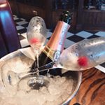 Friday Feels. #TraderLife
.
#trading #traderlifestyle #trader #lifestyle #friday #champagne #perrierjouet #drinks #weekend #finance #markets #business #wallstreet #tradingforex